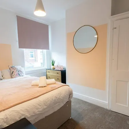 Hanson House - Prime Location - Free Parking, Fast Wifi, Smarttv With Netflix By Yoko Prázdninový dům *