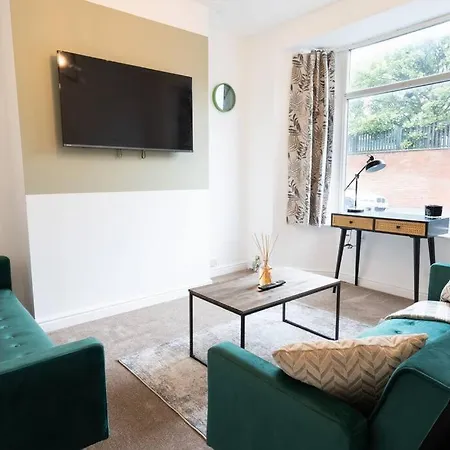 Hanson House - Prime Location - Free Parking, Fast Wifi, Smarttv With Netflix By Yoko Holiday home